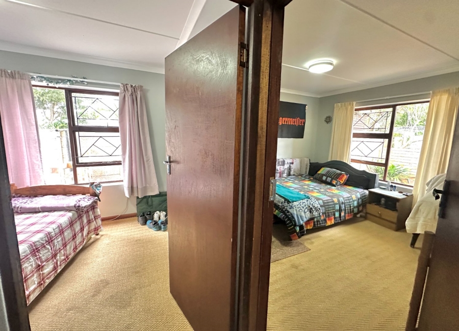 3 Bedroom Property for Sale in Denneoord Western Cape